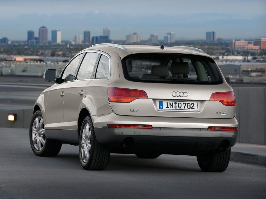  Audi Q7 3.0 TDI Quattro (4L) 2005 года  (фото 3 из 29)